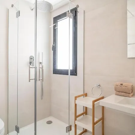 Awesome In With Wifi, Outdoor Swimming Pool And Swimming Pool Apartament *